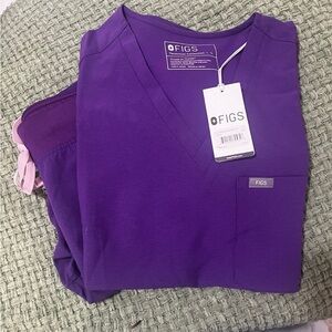 Figs Ultra Violet